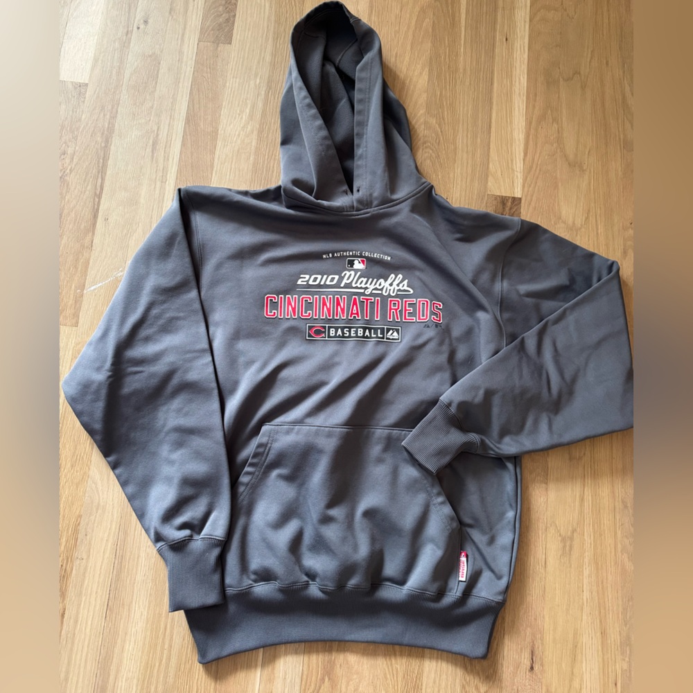 Majestic Gray Cincinnati Reds Hoodie